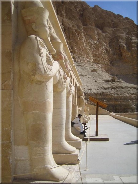 061Aegypten2007HatschepsutTempel.JPG