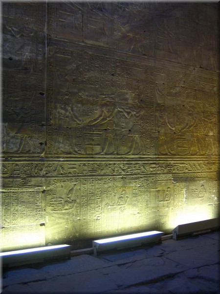 372Aegypten2007EdfuTempel.JPG