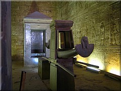 364Aegypten2007EdfuTempel.JPG