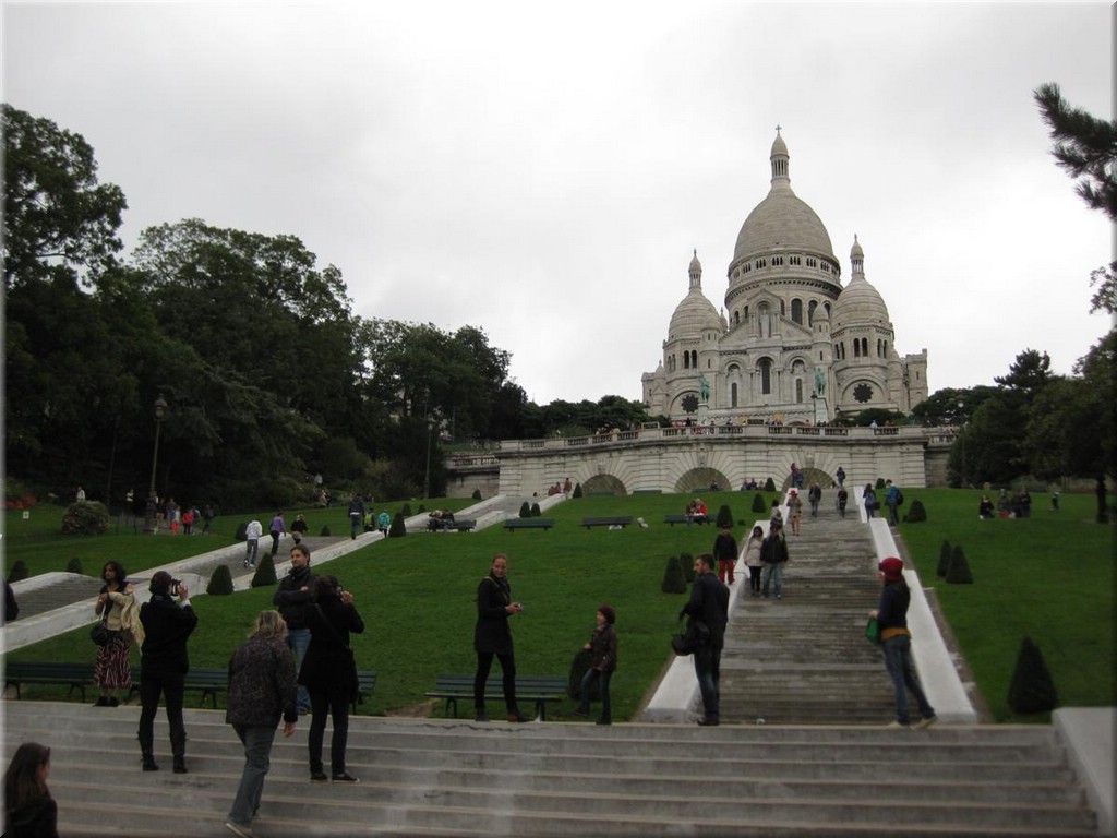 2_Paris_2012_143MontmartreSacreCoeur.JPG