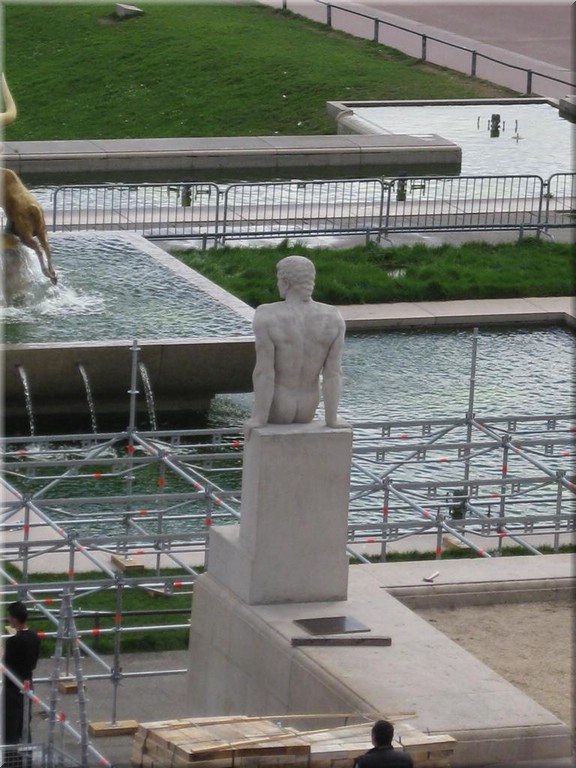 2_Paris_2012_168AmTrocadero.JPG