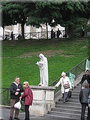 2_Paris_2012_151MontmartreSacreCoeur.JPG