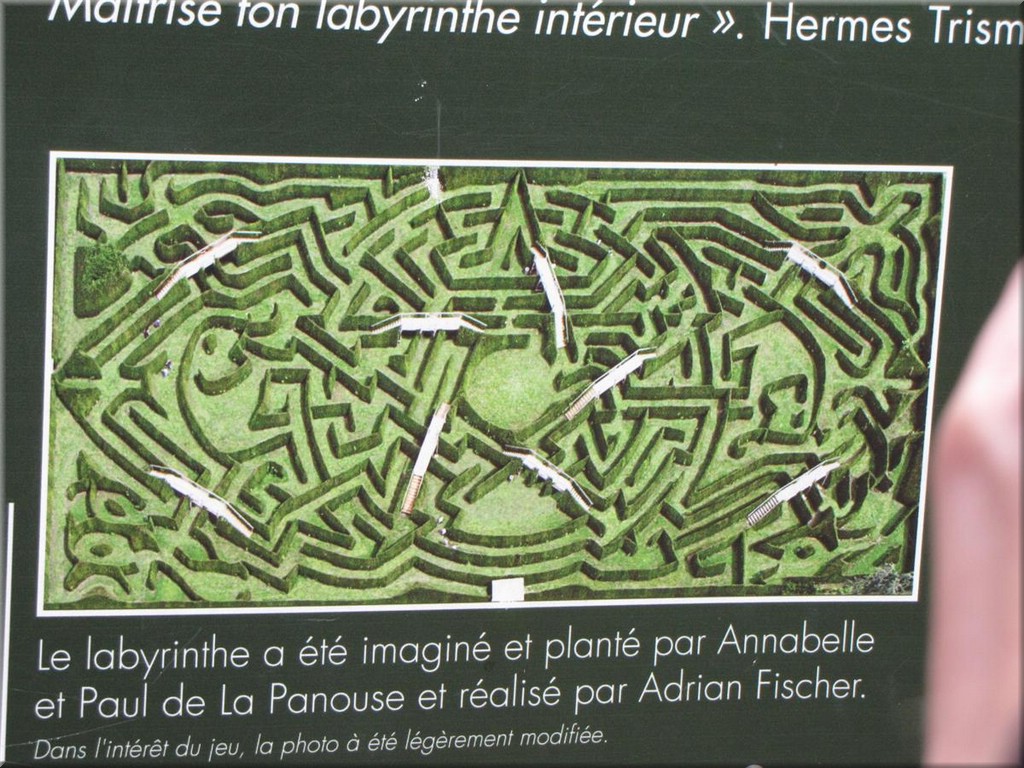 3_Thoiry_2012_026Labyrinth.JPG