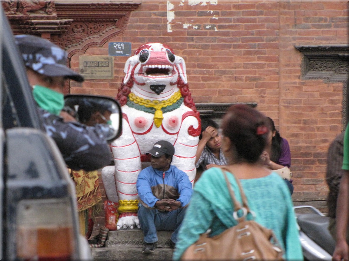 2013_04_18_Kathmandu0007_Thamel.JPG