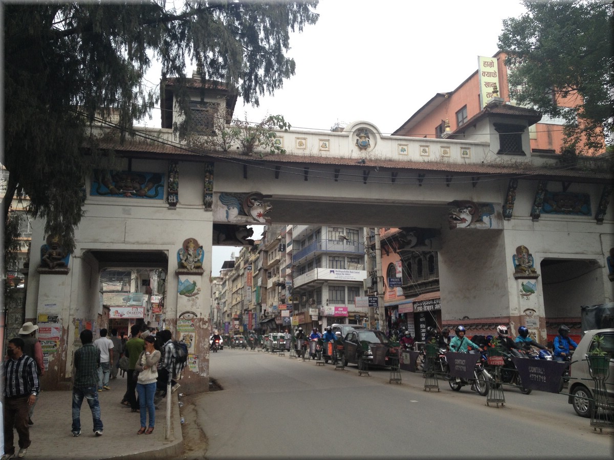 2013_04_18_Kathmandu1034_Thamel.JPG