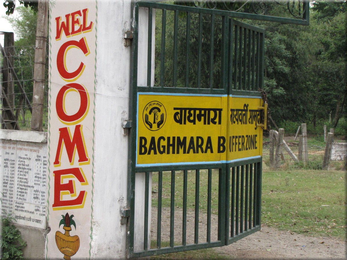 2013_04_20_Chitwan_NationalPark_JungleSafari0045.JPG