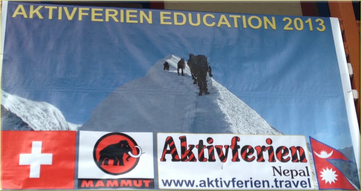2013_04_24und25_Trekking_Nayapul1006ueberall_die_Finger_drin.JPG