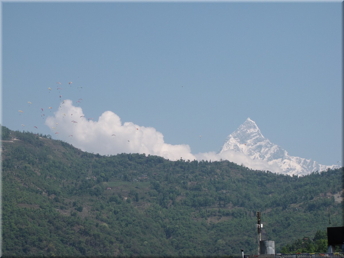 2013_04_27_Pokhara_World_Peace_Pagoda_Devis_Fall0424.JPG