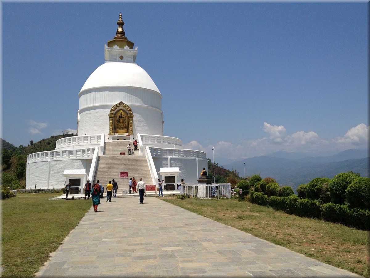 2013_04_27_Pokhara_World_Peace_Pagoda_Devis_Fall1010.JPG
