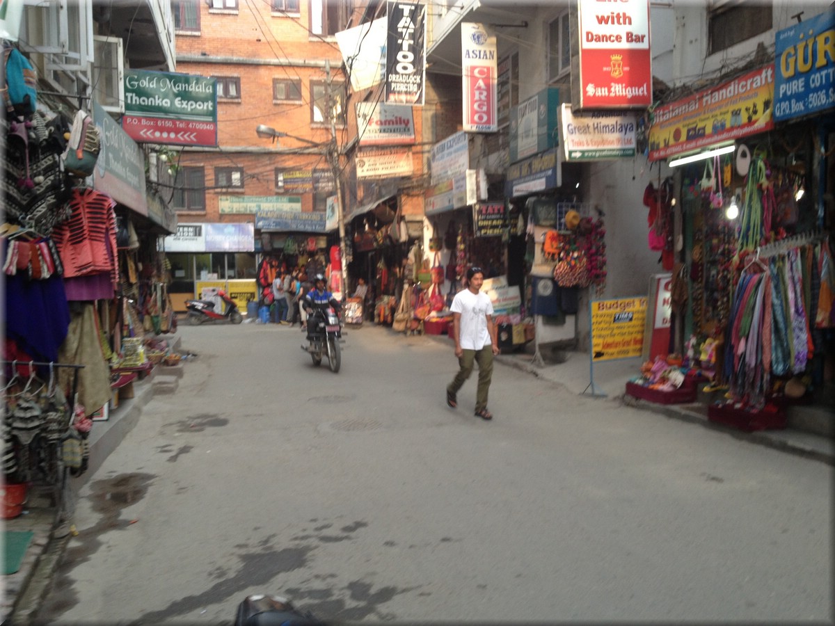 2013_04_29_Bhaktapur1051_Kathmandu_Thamel_.JPG