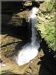 2013_04_27_Pokhara_World_Peace_Pagoda_Devis_Fall0468.JPG