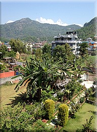 2013_04_27_Pokhara_World_Peace_Pagoda_Devis_Fall1002.JPG