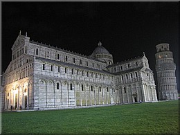 03_Pisa_by_night_ (1).JPG