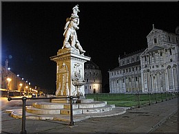 03_Pisa_by_night_ (29).JPG