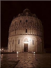 03_Pisa_by_night_ (61).JPG