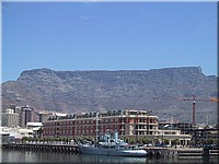 037 Tafelberg, na endlich - von der Waterfront aus gesehen .jpg