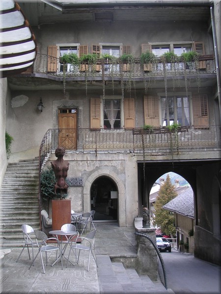 Museum 004 das Museum GigerSchweizGreyerz.jpg