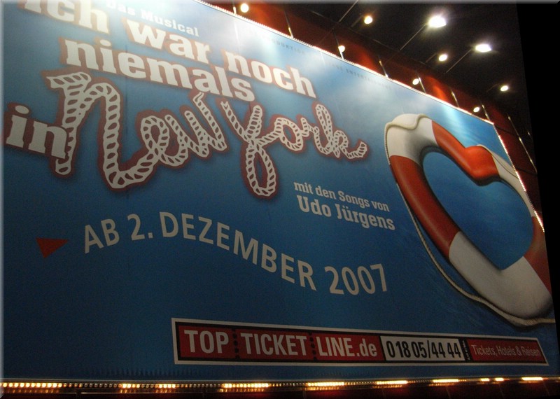 833_HH_Musical_ich_war_noch_niemals_in_New_York_Januar2008.JPG