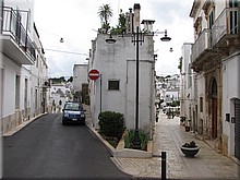 Italien_20012_220_Trulli_Alberobello.JPG