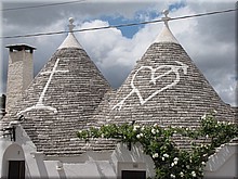 Italien_20012_228_Trulli_Alberobello.JPG