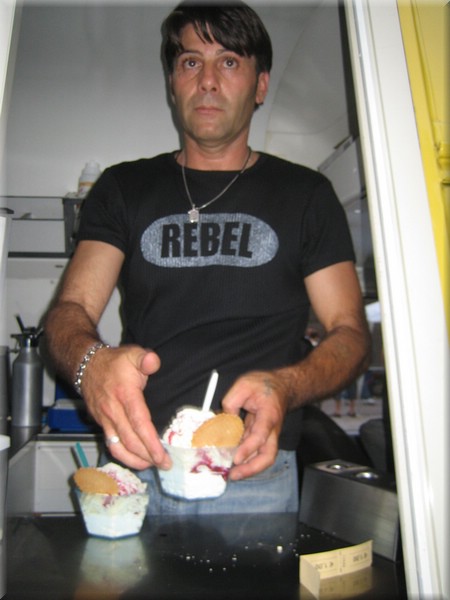 020hoffest2005.JPG