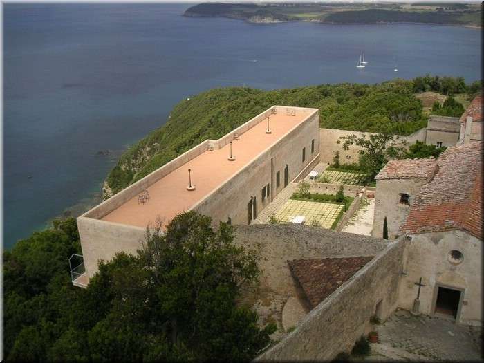 14Populonia033.JPG