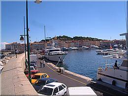 0095 Hafenbecken St Tropez.JPG