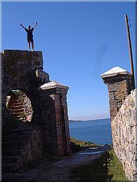 0210 Radtour auf Iles d Hyeres Le Lavandou Festung und Sonne hatten es uns angetan.jpg