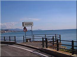 0430 Genua - schlechtes Wetter passend zur Stimmung mords Verkehr.JPG