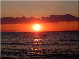 0864 Sonnenuntergang vor Populonia im Golfo di Baratti.JPG