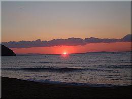 0895 Sonnenuntergang vor Populonia im Golfo di Baratti.JPG