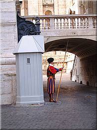 1348 Rom Vatikanstadt Plazza Venezia und Coloseum by night.jpg