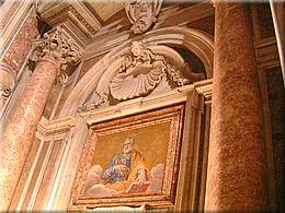 1446 Rom Vatikanstadt Plazza Venezia und Coloseum by night.jpg