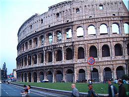 1749 Rom Vatikanstadt Plazza Venezia und Coloseum by night.jpg