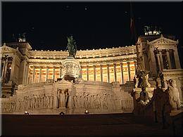 1769 Rom Vatikanstadt Plazza Venezia und Coloseum by night.jpg